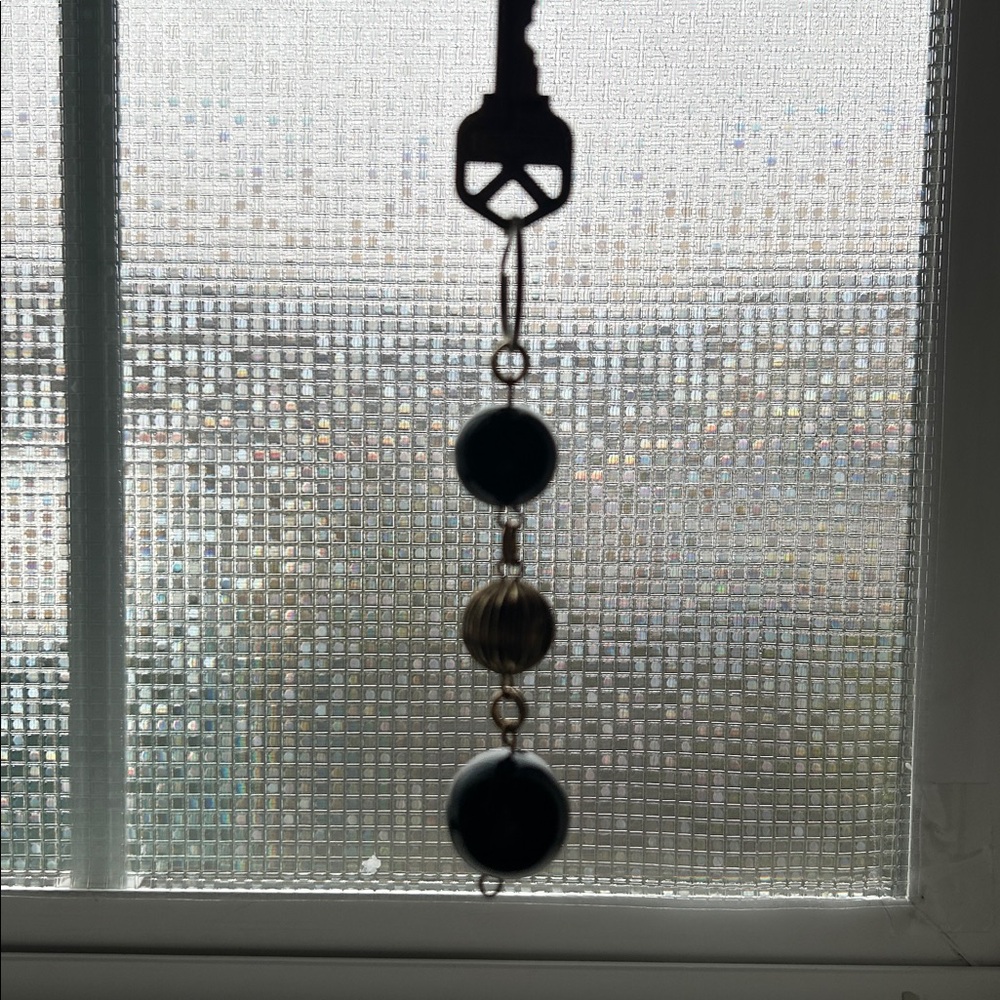 Black and Gold Beaded Keychain - Picture 6 of 8